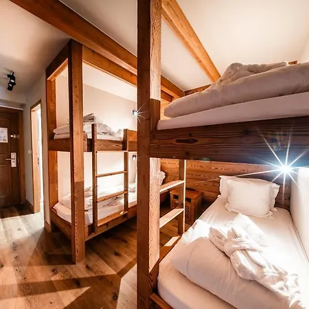 Les Arcs 1950, Ski-in Ski-out For 8 Persons