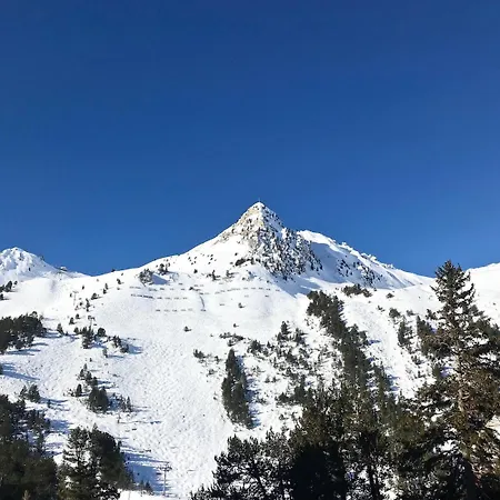 Les Arcs 1950, Ski-in Ski-out For 8 Persons